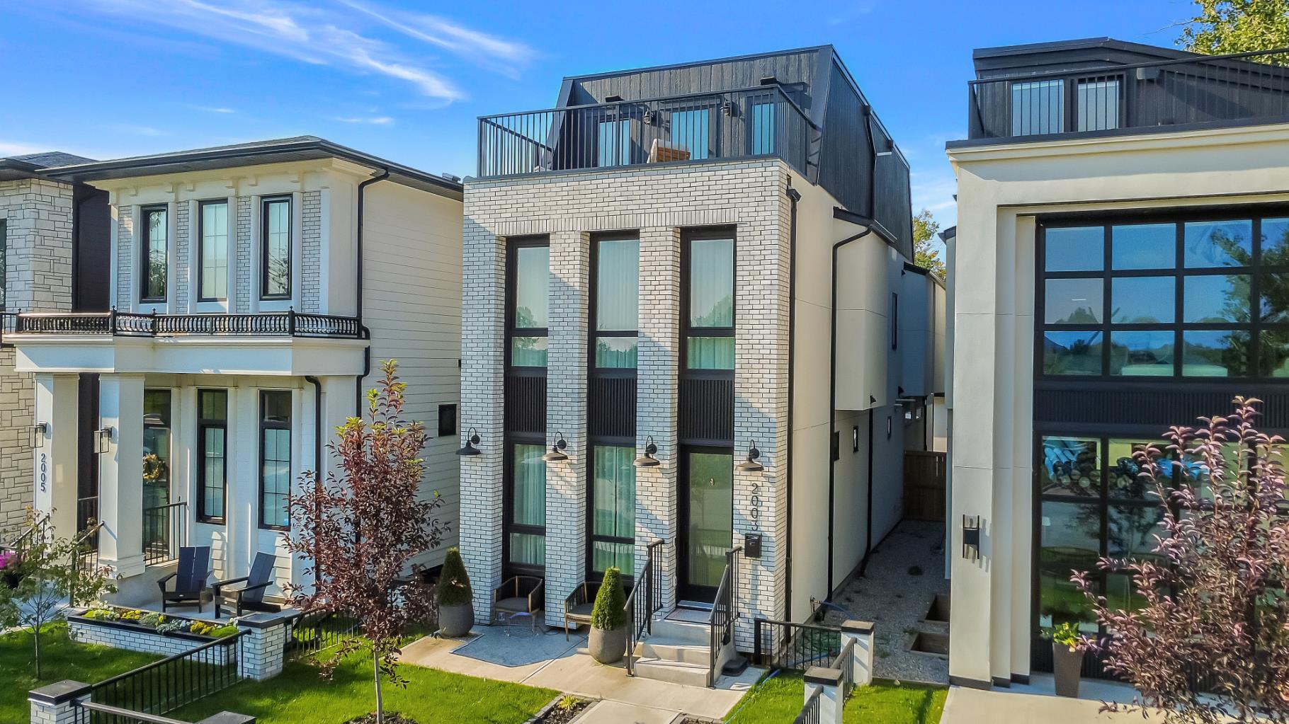 2003 7 Avenue SE, T2G 0K2
