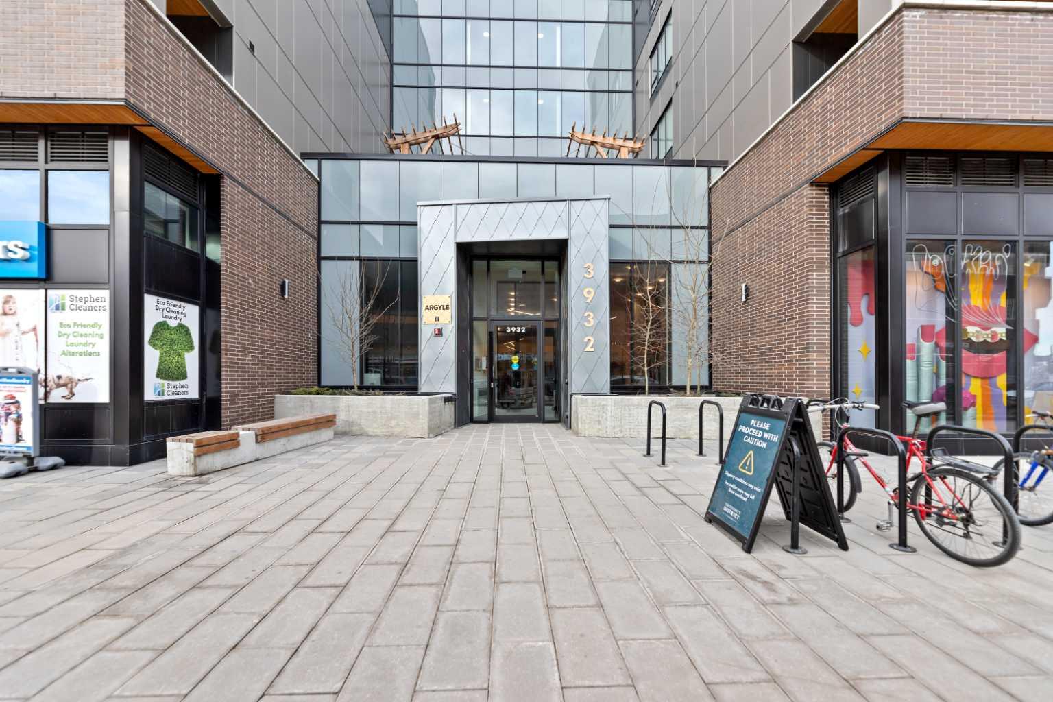 310, 3932 University Avenue NW, T3B 6P6