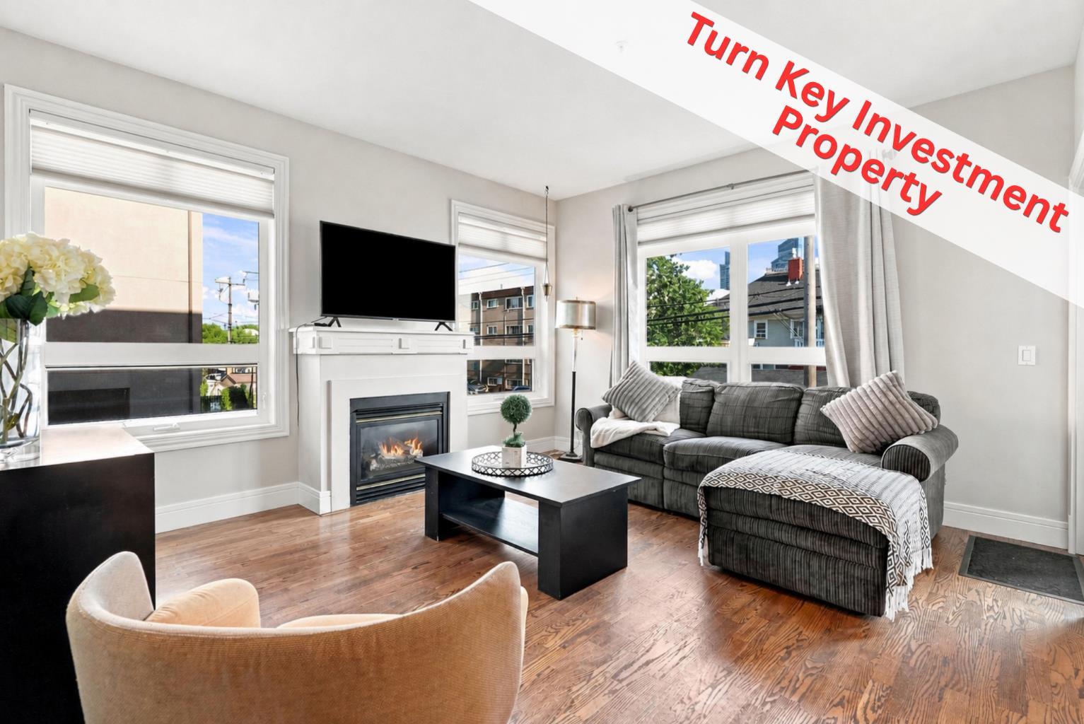 205, 2 14 Street NW, T2N 1Z4