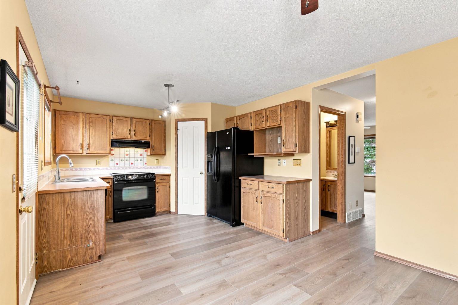 219 Coral Springs Circle NE, T3J3P7