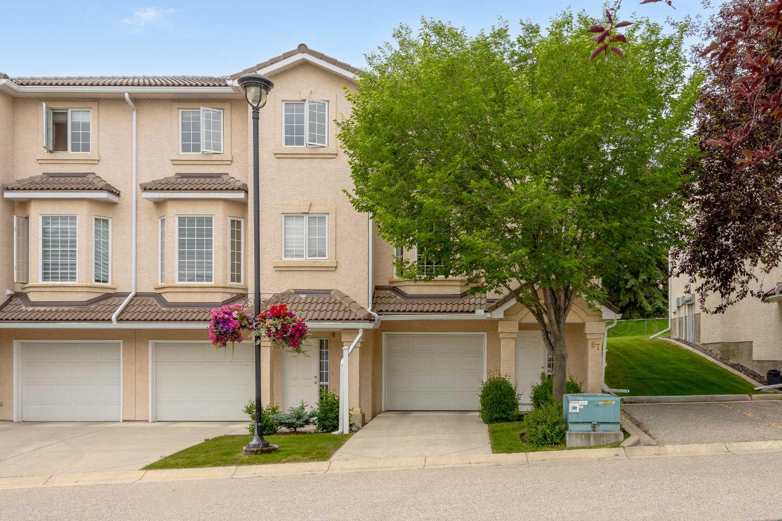 87 Hamptons Link NW, T3A 5V9