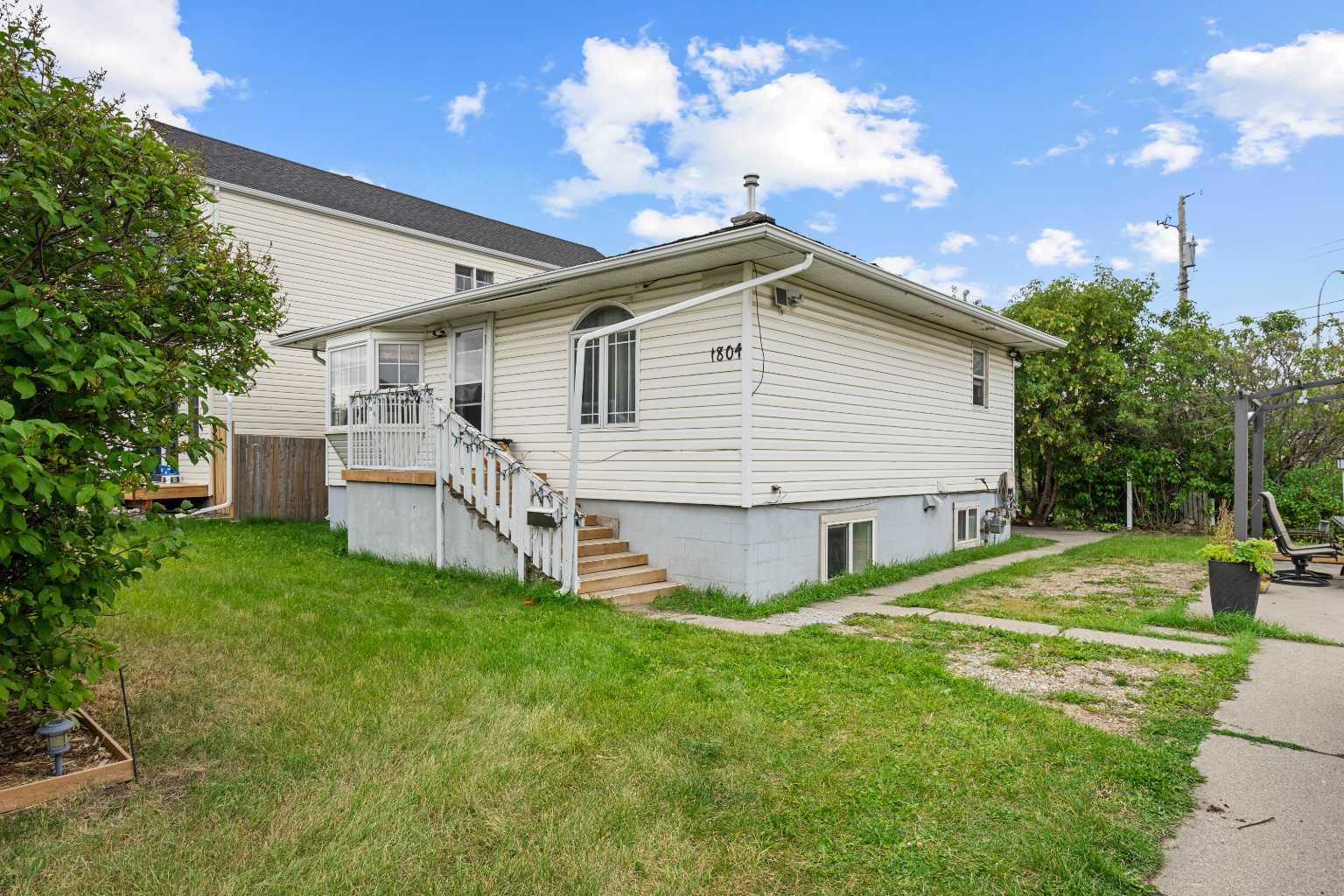 1804 41 Street NW, T3B 1A5