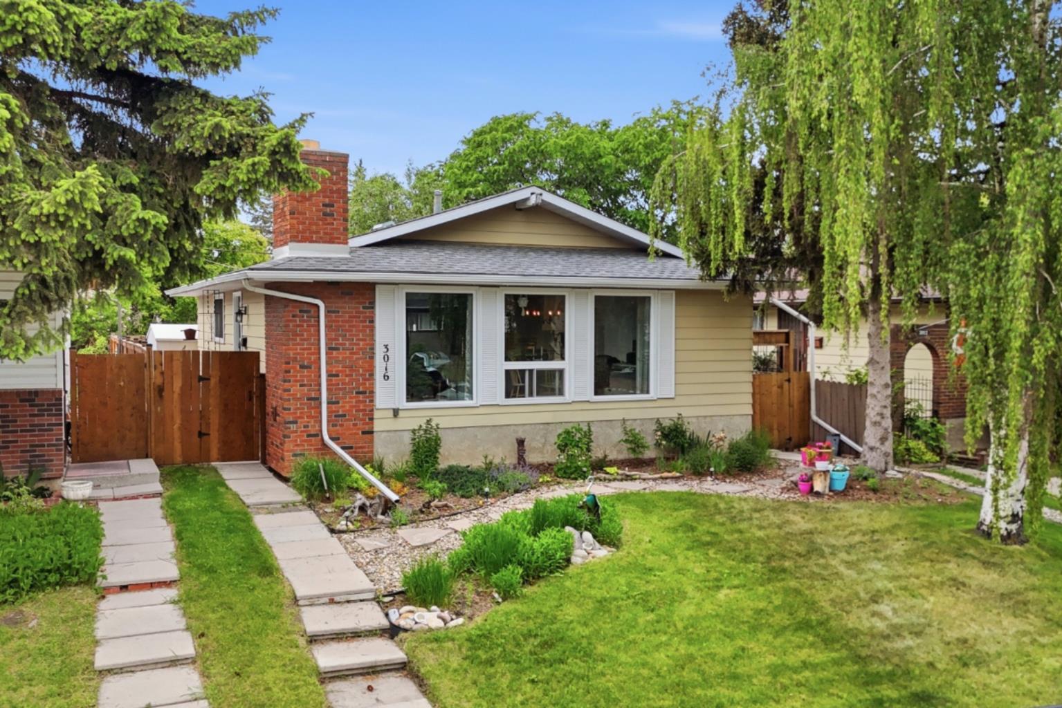 3016 Cedar Ridge Drive SW, T2S1X6