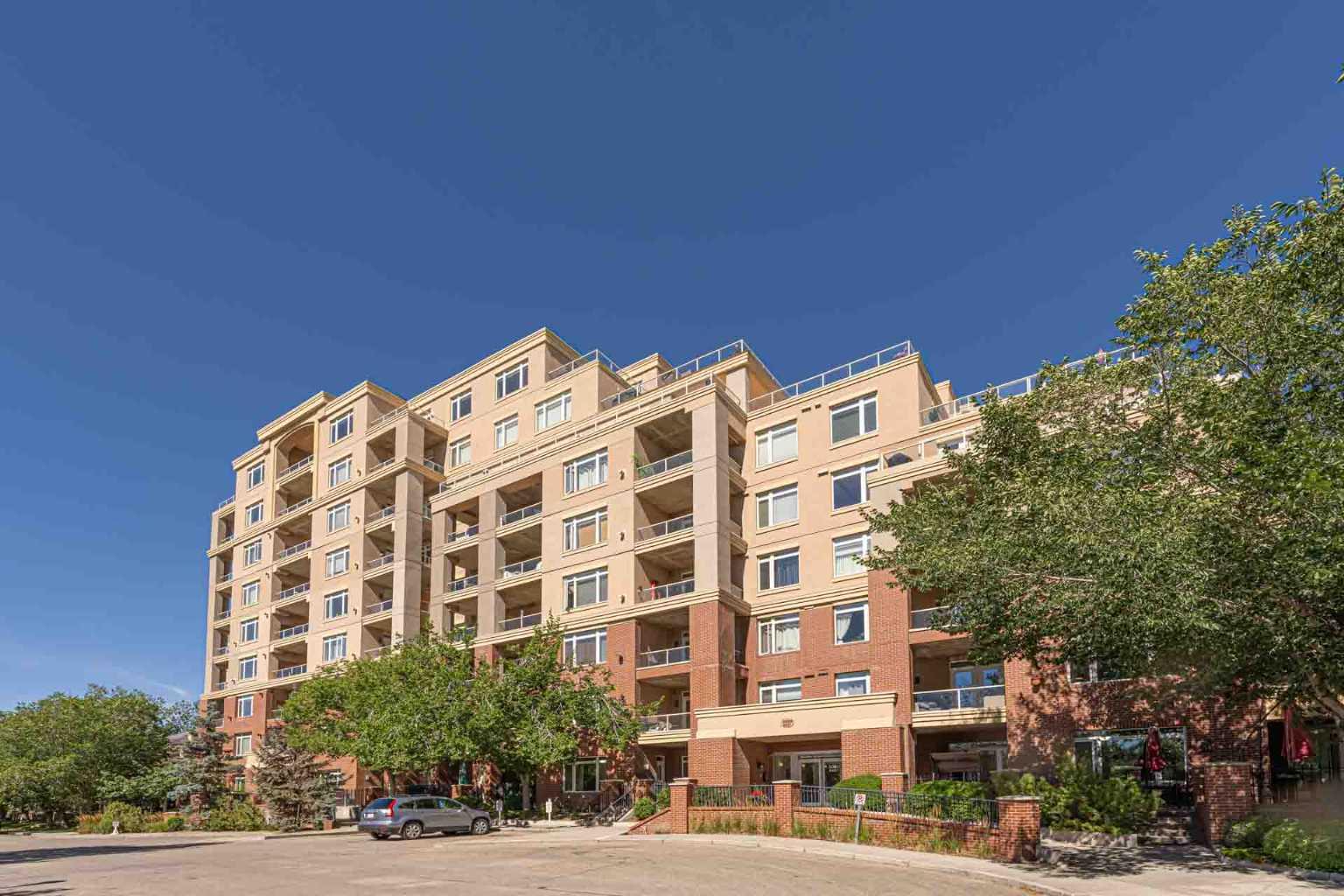3302, 24 Hemlock Crescent SW, T3C 2Z1