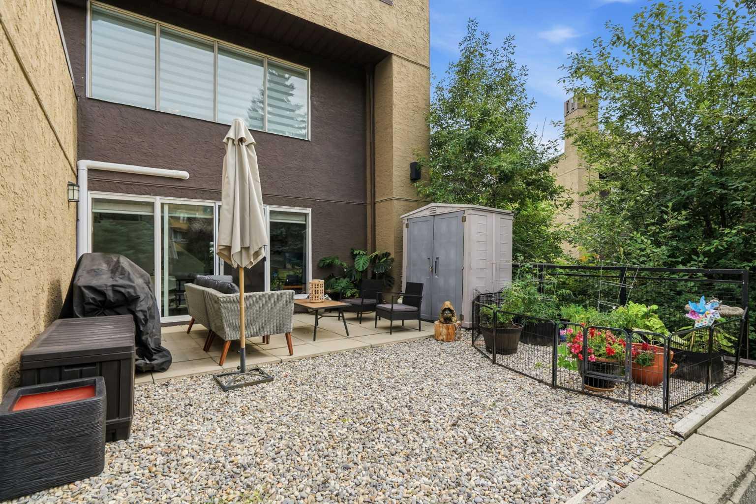 7, 219 Village Terrace SW, T3H 2L3