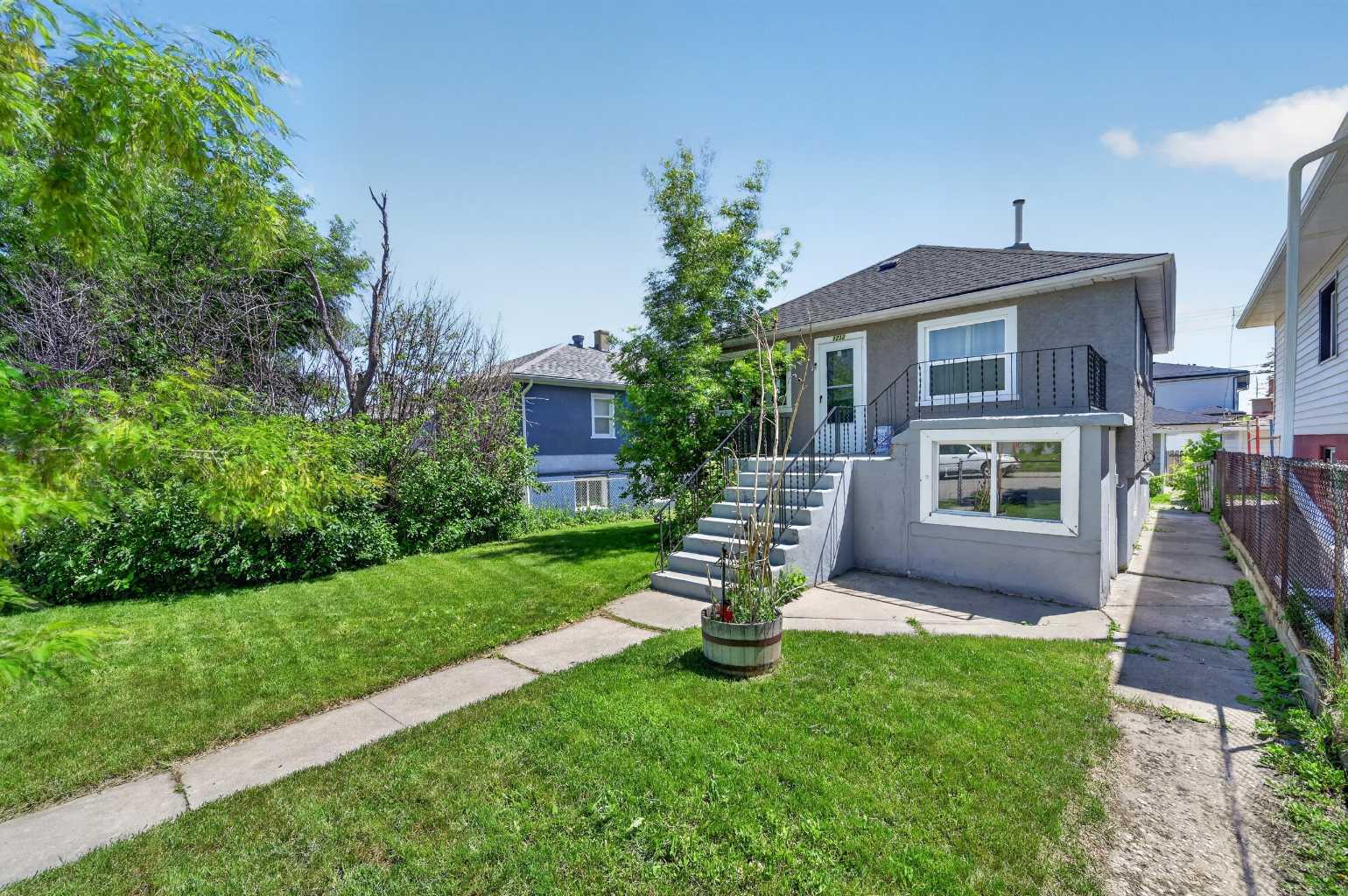 1212 Bantry Street NE, T2E 5E7