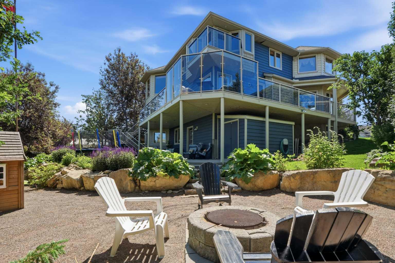 131 Edgebrook Circle NW, T3A5A4