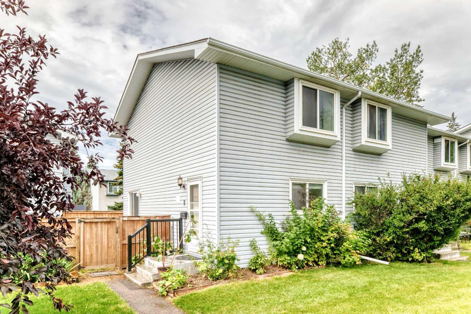 11, 4810 40 Avenue SW, T3E 1E5