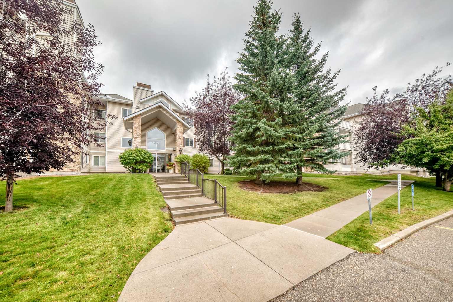 1315, 7451 Springbank Boulevard SW, T3H4K5