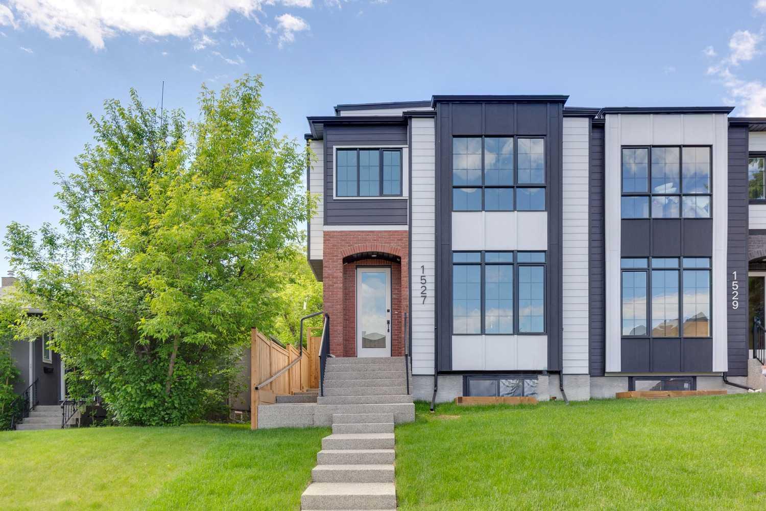 1527 29 Avenue SW, T2T 1M4