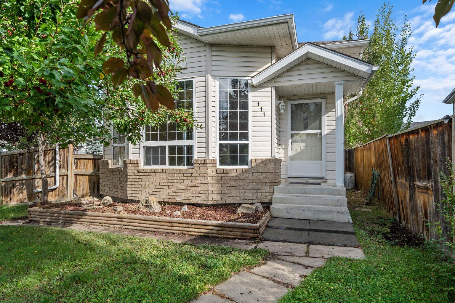 111 Martinvalley Place NE, T3J4A2
