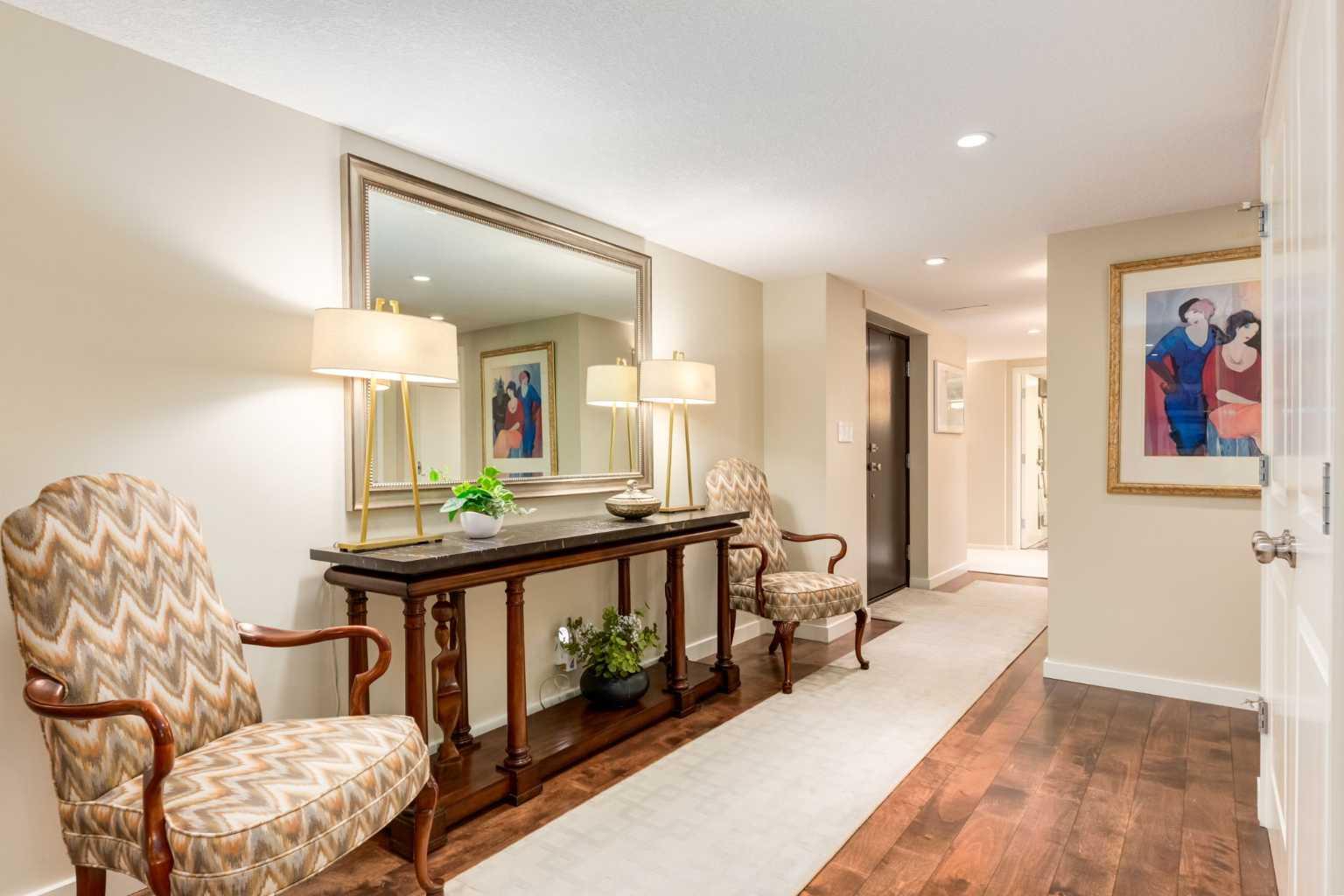 400F, 500 Eau Claire Avenue SW, T2P 3R8