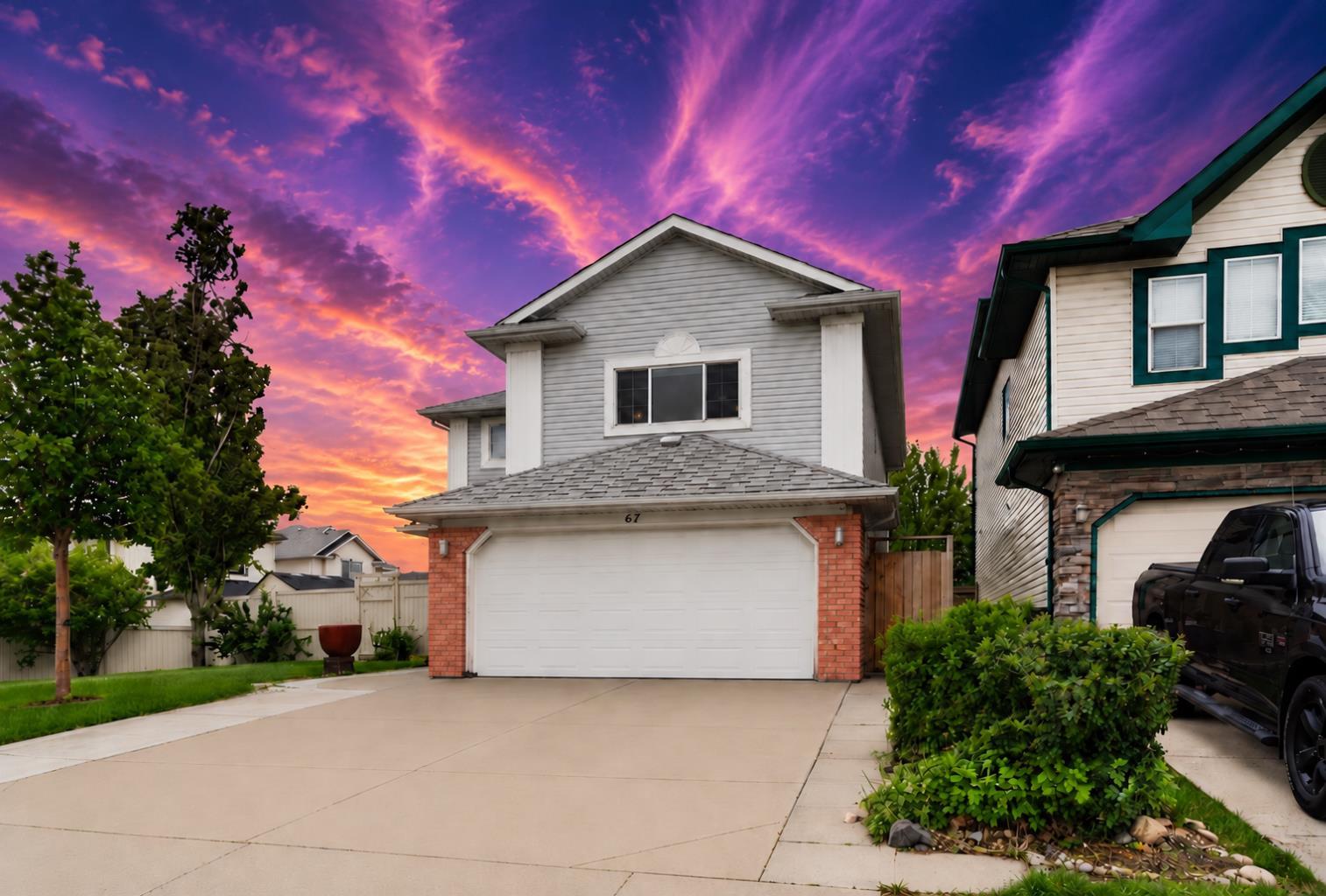 67 Douglas Ridge View SE, T2Z 3C3