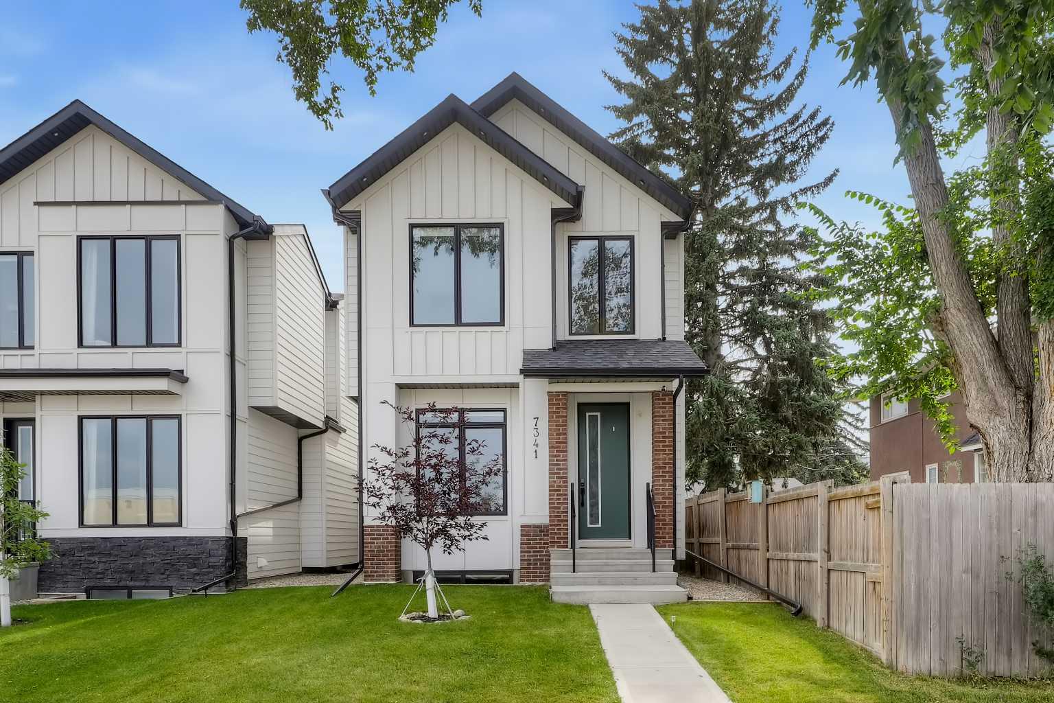 7341 37 Avenue NW, T3B 1W7
