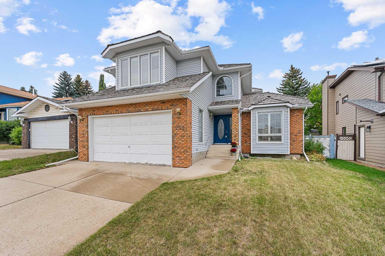 232 Hawkview Manor Circle NW, T3G 3E5