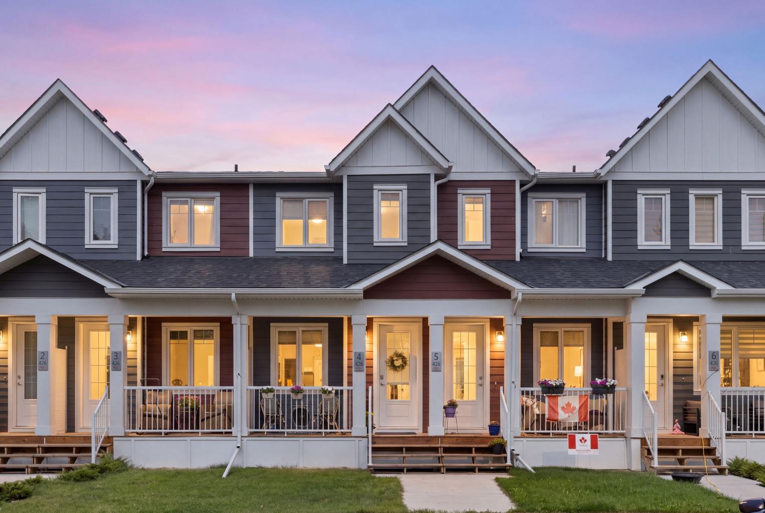 4, 426 13 Avenue NE, T2E1C2