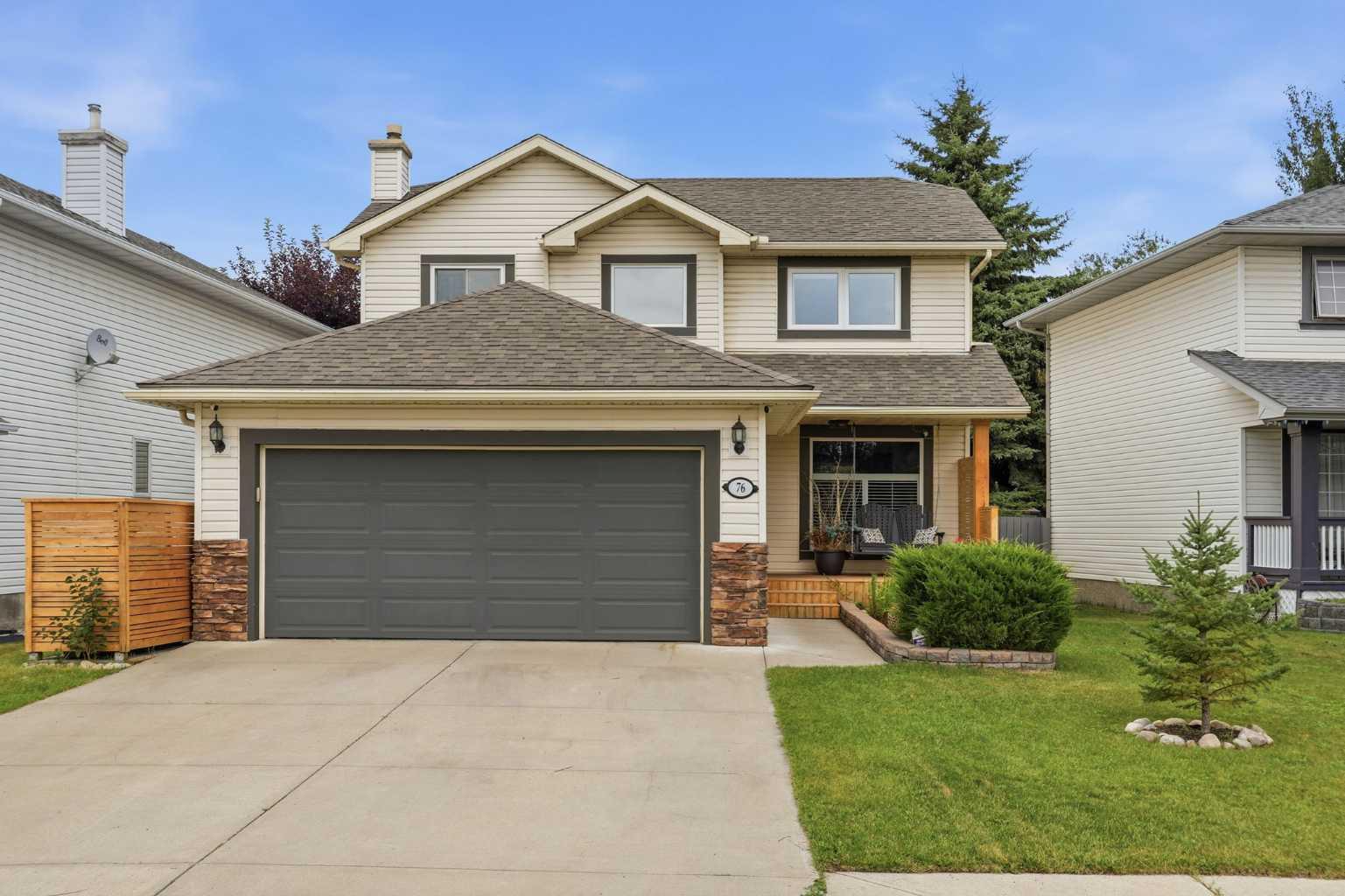 76 Douglas Park Boulevard SE, T2Z 2K9