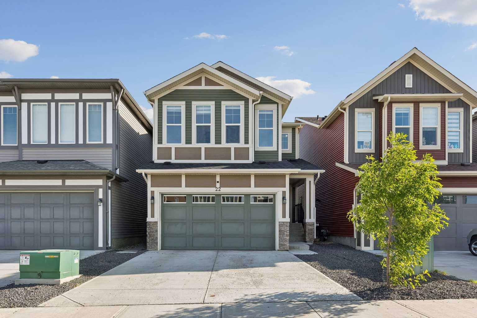 22 Lucas Terrace NW, T3P 1P9