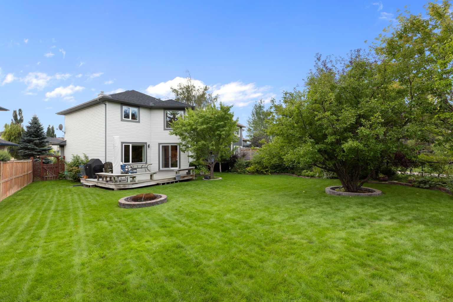 128 Tuscany Hills Close NW, T3L 2E6