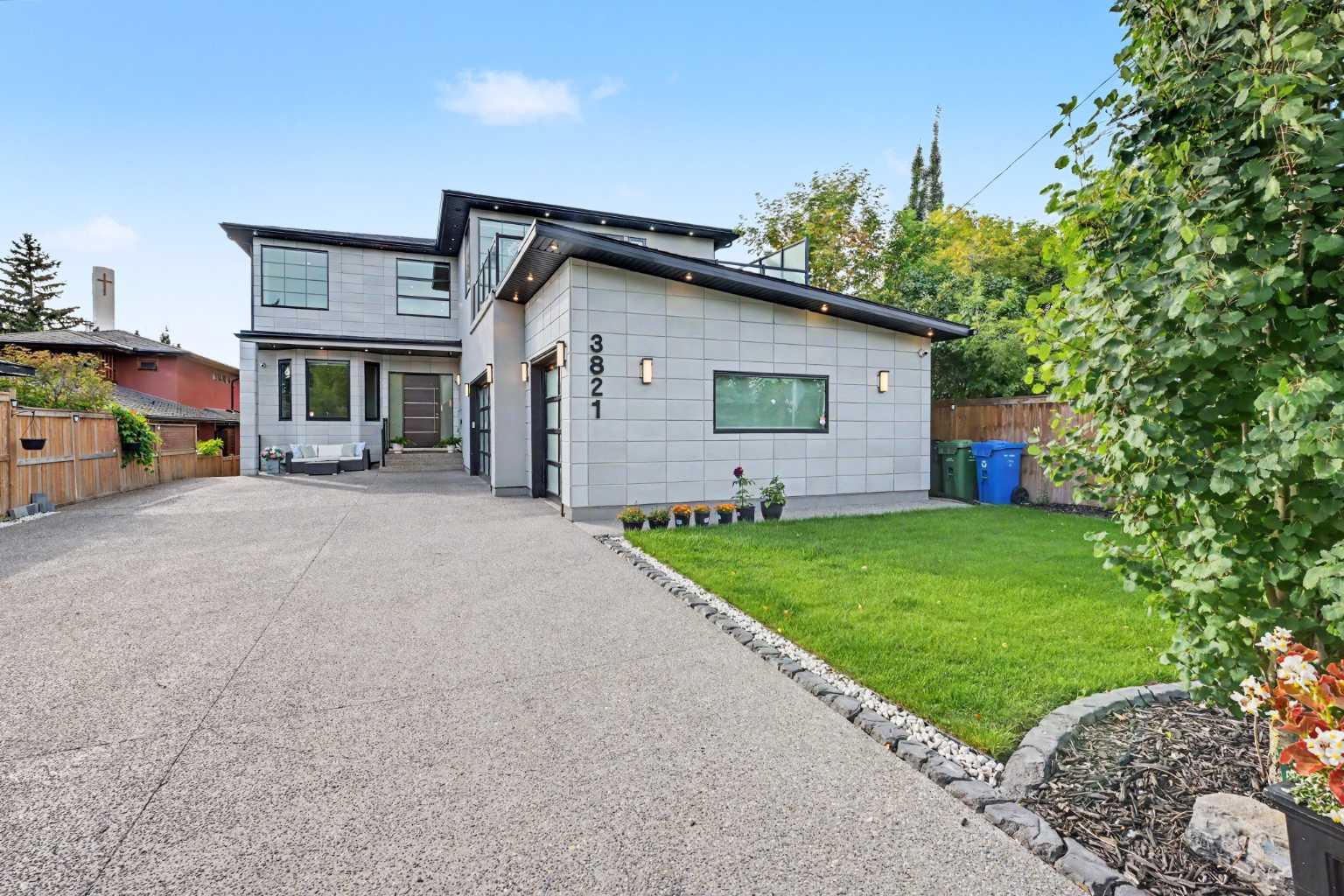 3821 13A Street SW, T2T 5Y2
