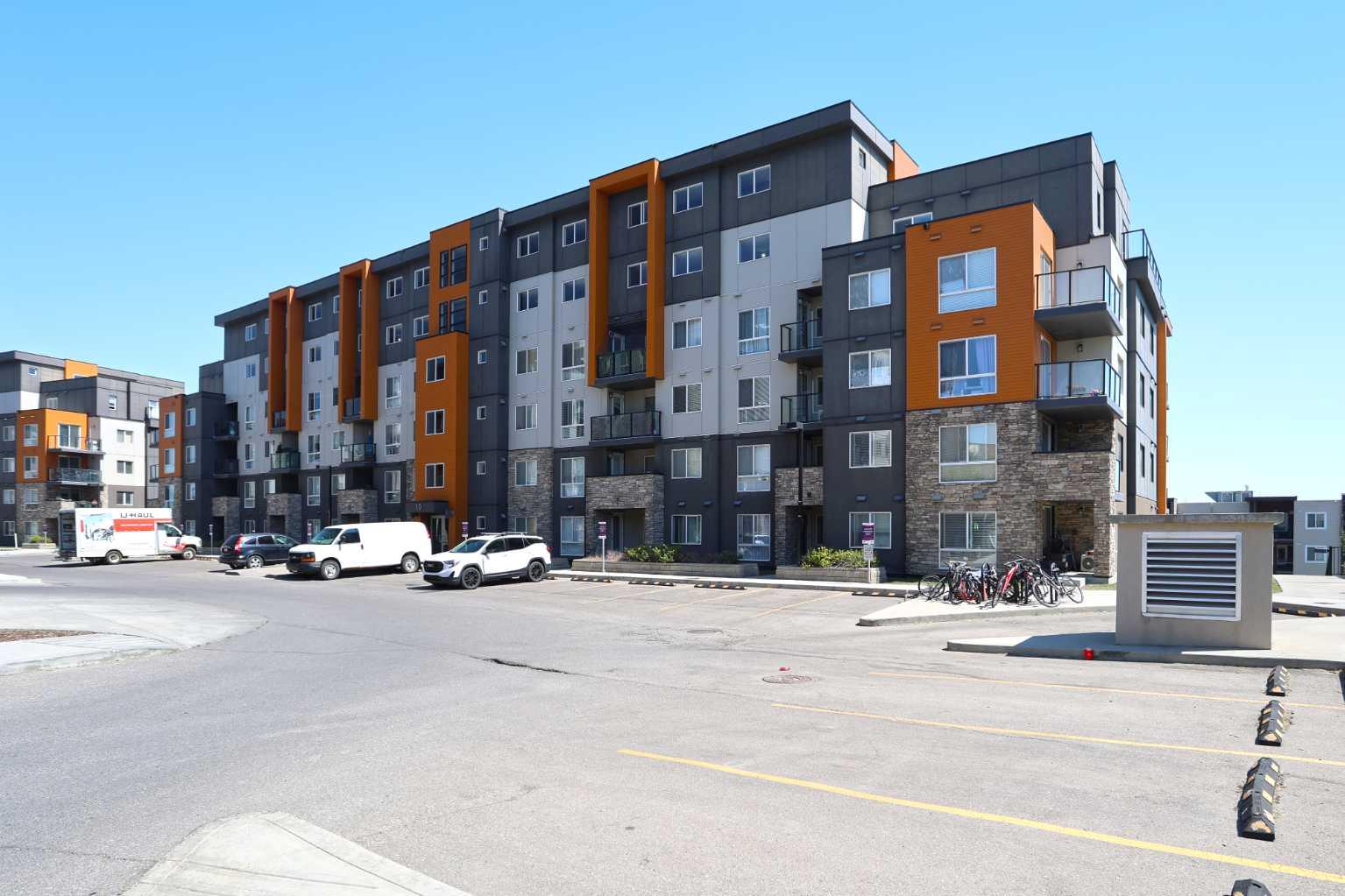 305, 10 Kincora Glen Park NW, T3R 1K1