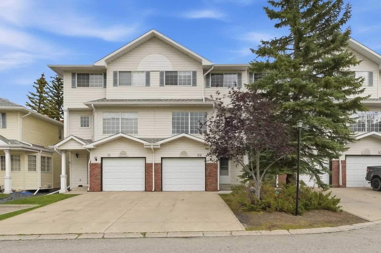 22 Lincoln Green SW, T3R 7G6