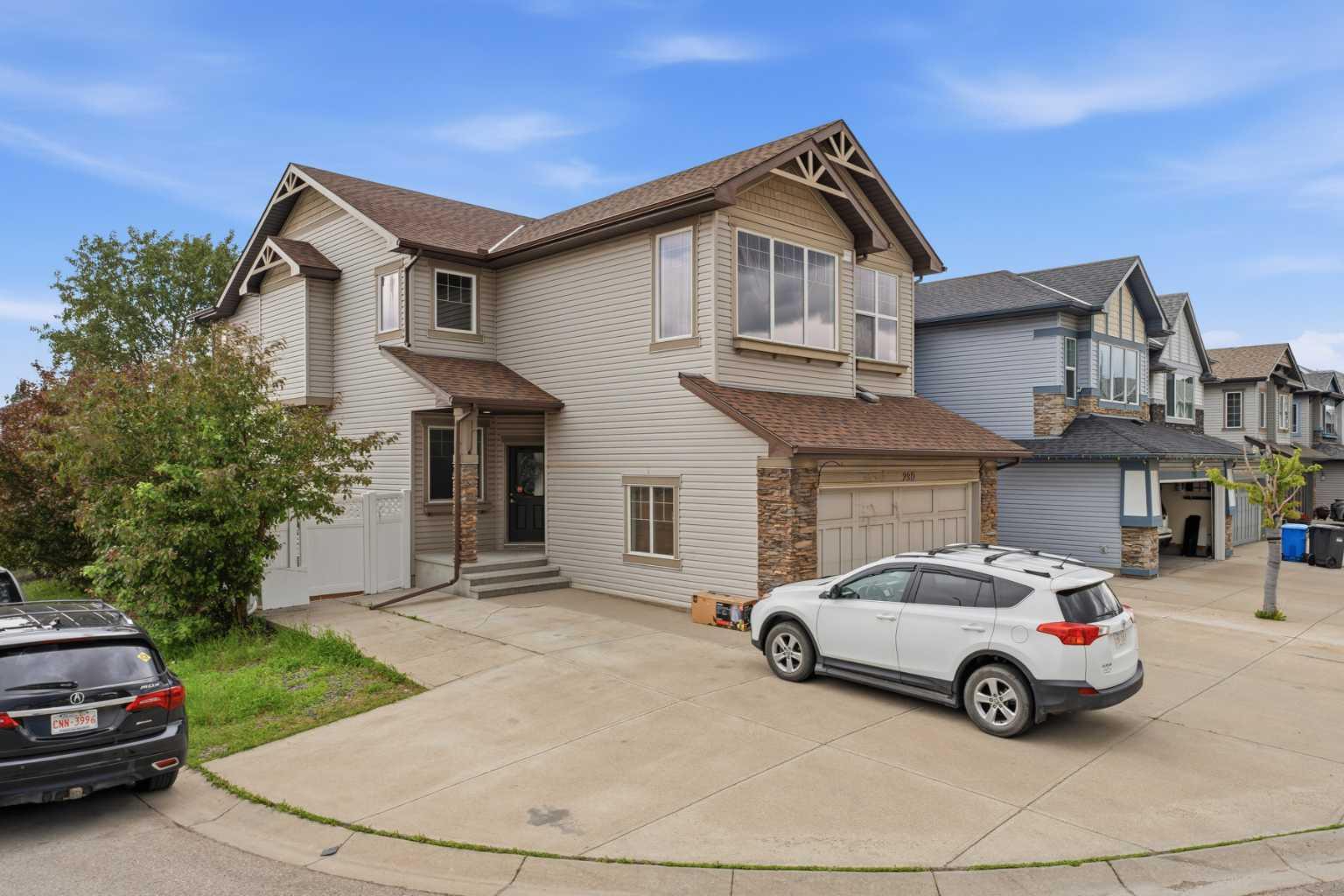 290 Valleyview Court SE, T2B 0K7