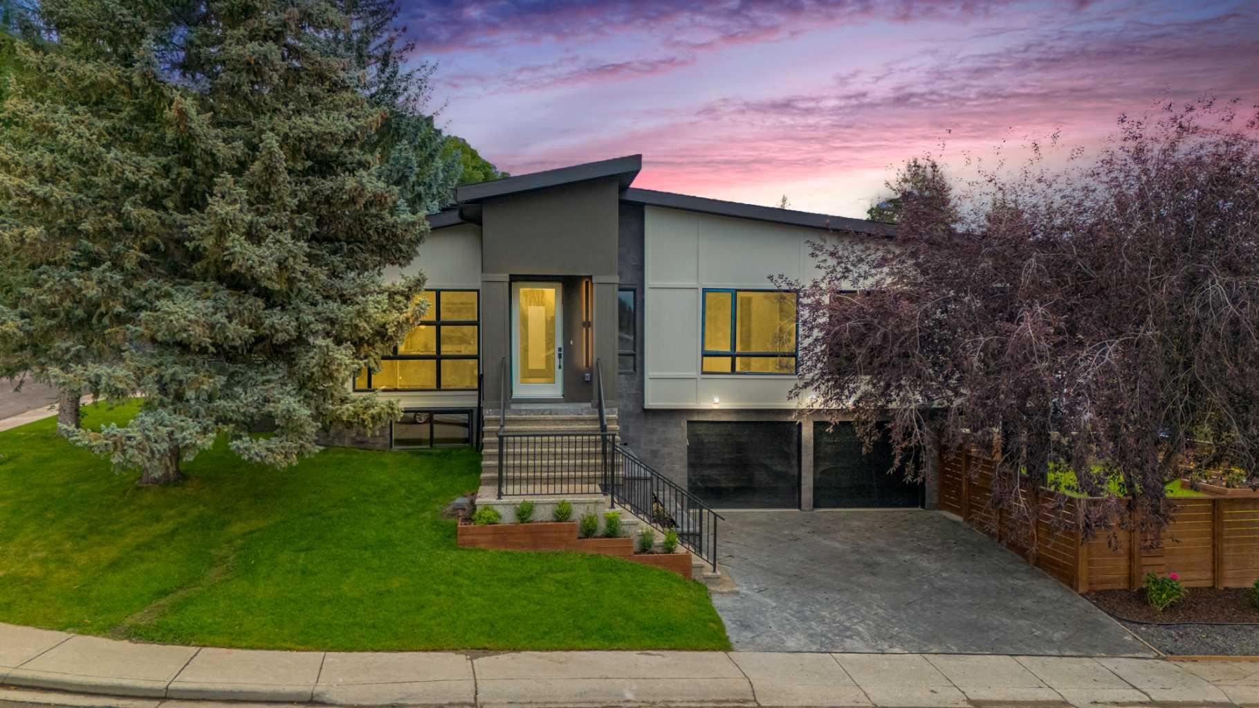 4912 Carney Road NW, T2L1E8