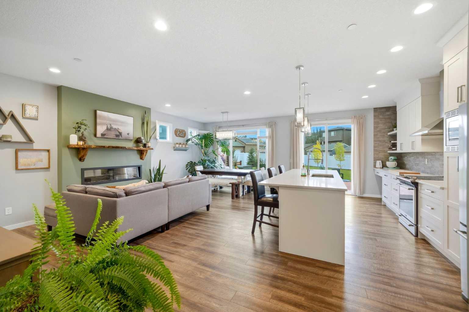 43 Howse Manor NE, T3P0X2