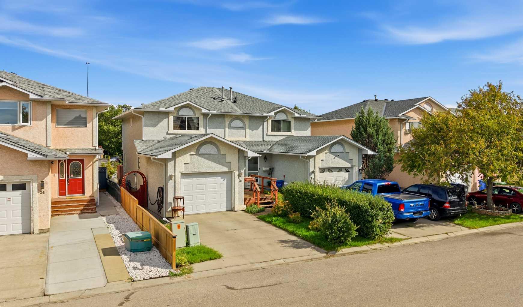 28 Martinglen Way NE, T3J 3H9