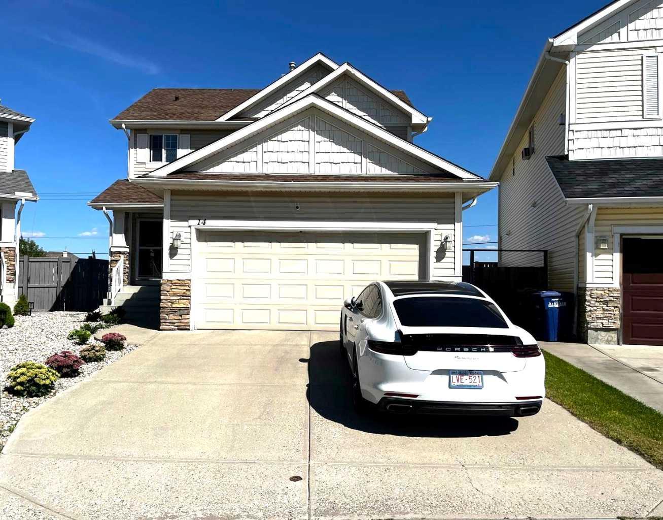 14 Bayside Park SW, T4B 0V4
