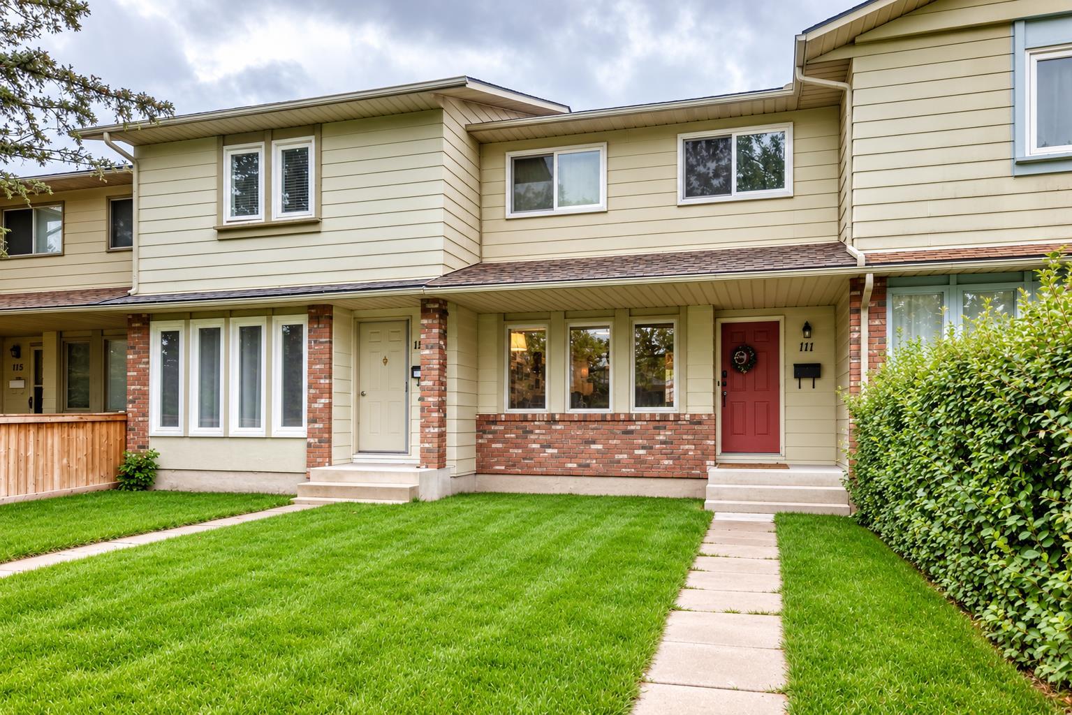 111 Midbend Place SE, T2X 2J7