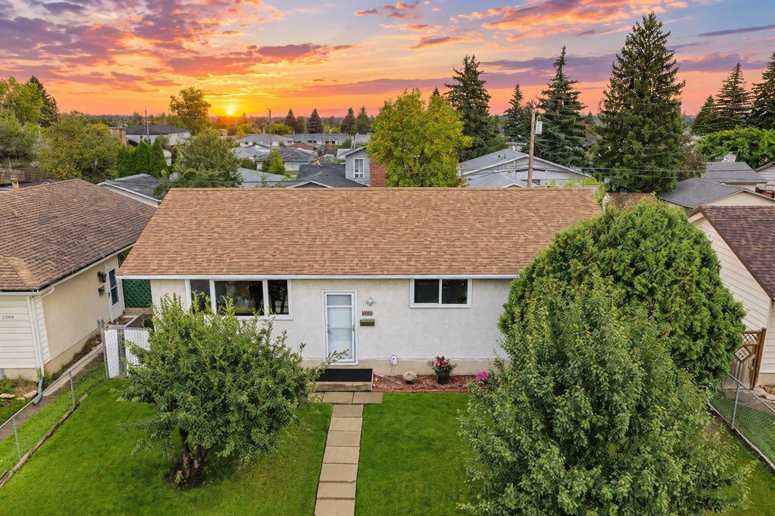 1012 Raynard Crescent SE, T2A 1X9