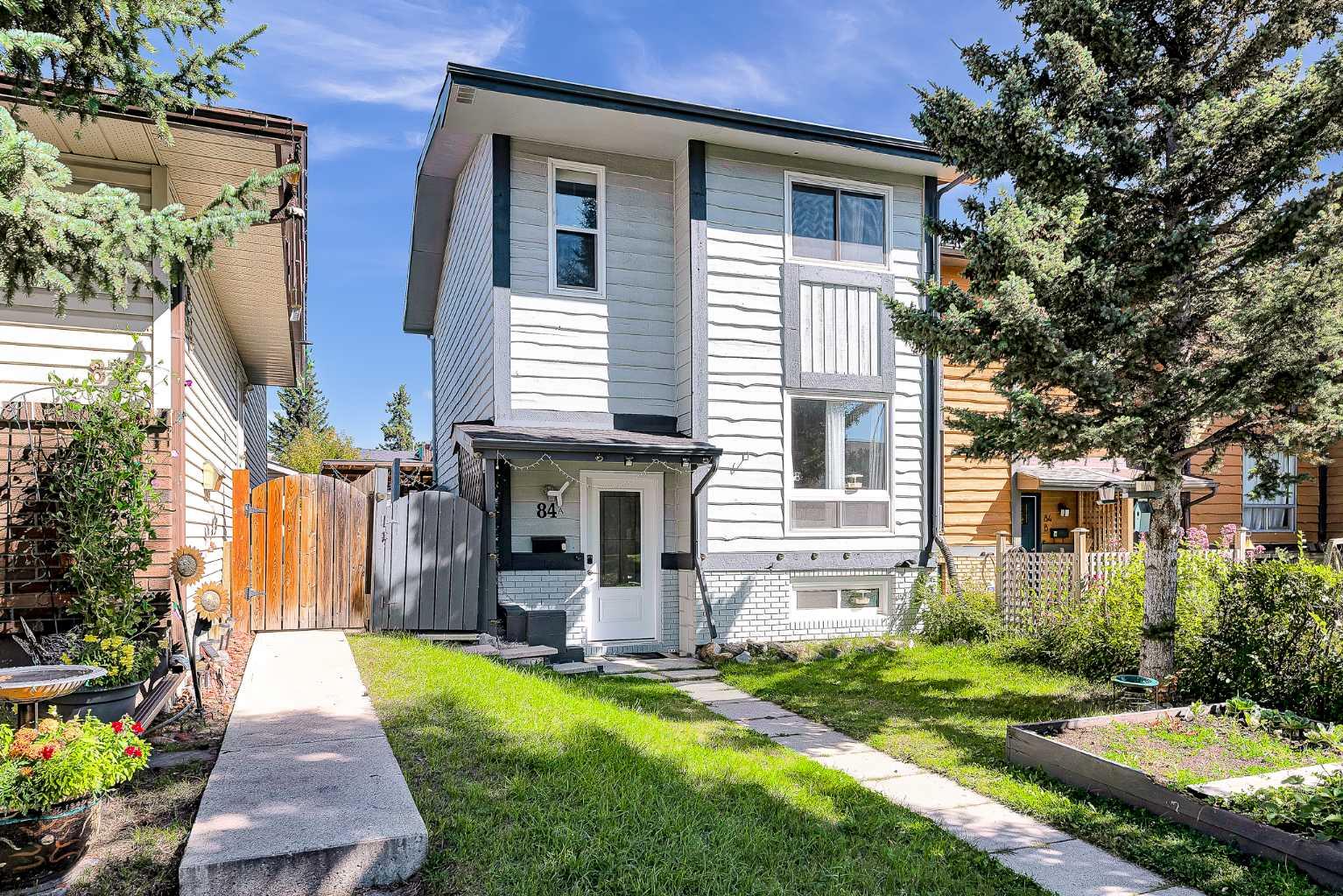 84a Cedarwood Hill SW, T2W 3H5