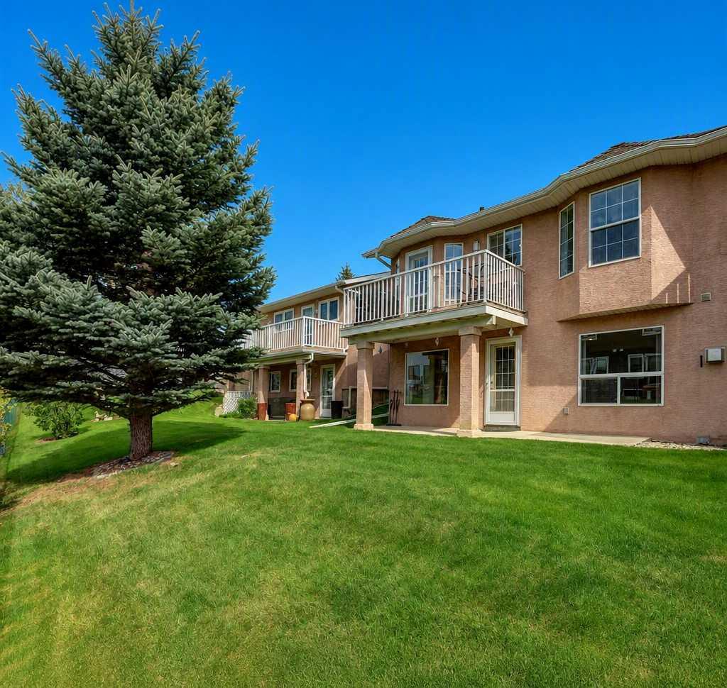9 Harvest Grove Green NE, T3K 4W5