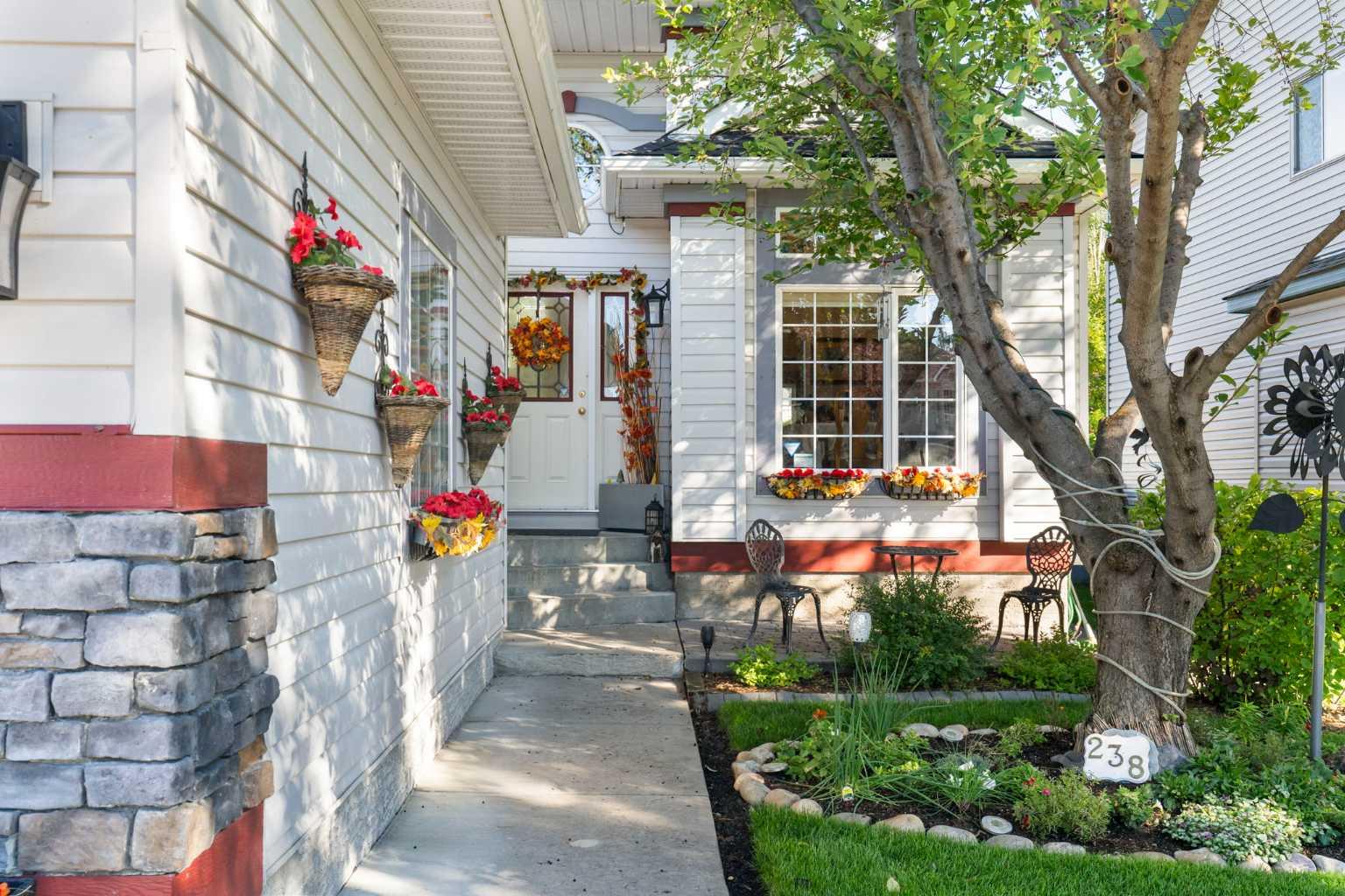 238 Chaparral Place SE, T2X 3K5