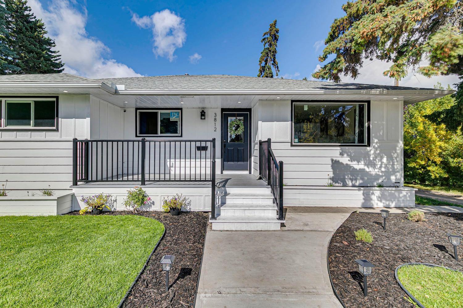 3812 3 Avenue SW, T3C 0A9