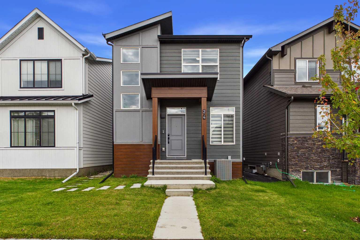 24 Rowmont Common NW, T3L 0L3