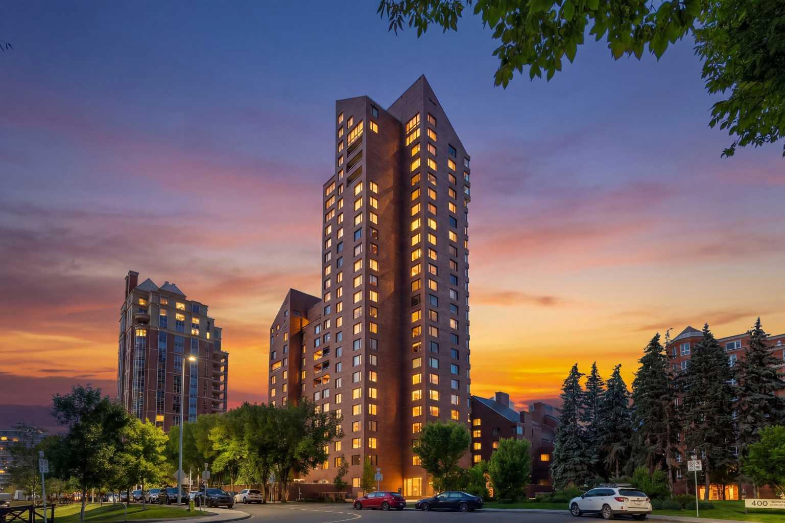 1002E, 500 Eau Claire Avenue SW, T2P 3R8