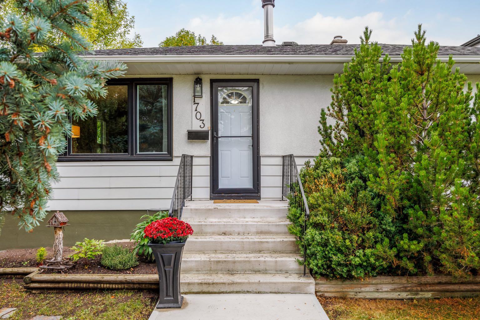 1703 31 Street SW, T3C 1N2