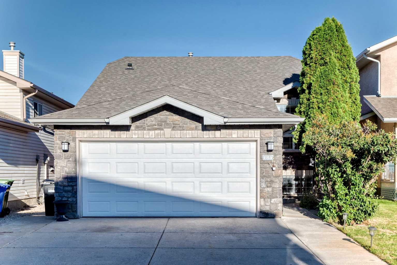 184 Douglas Ridge Green SE, T2Z 2T4