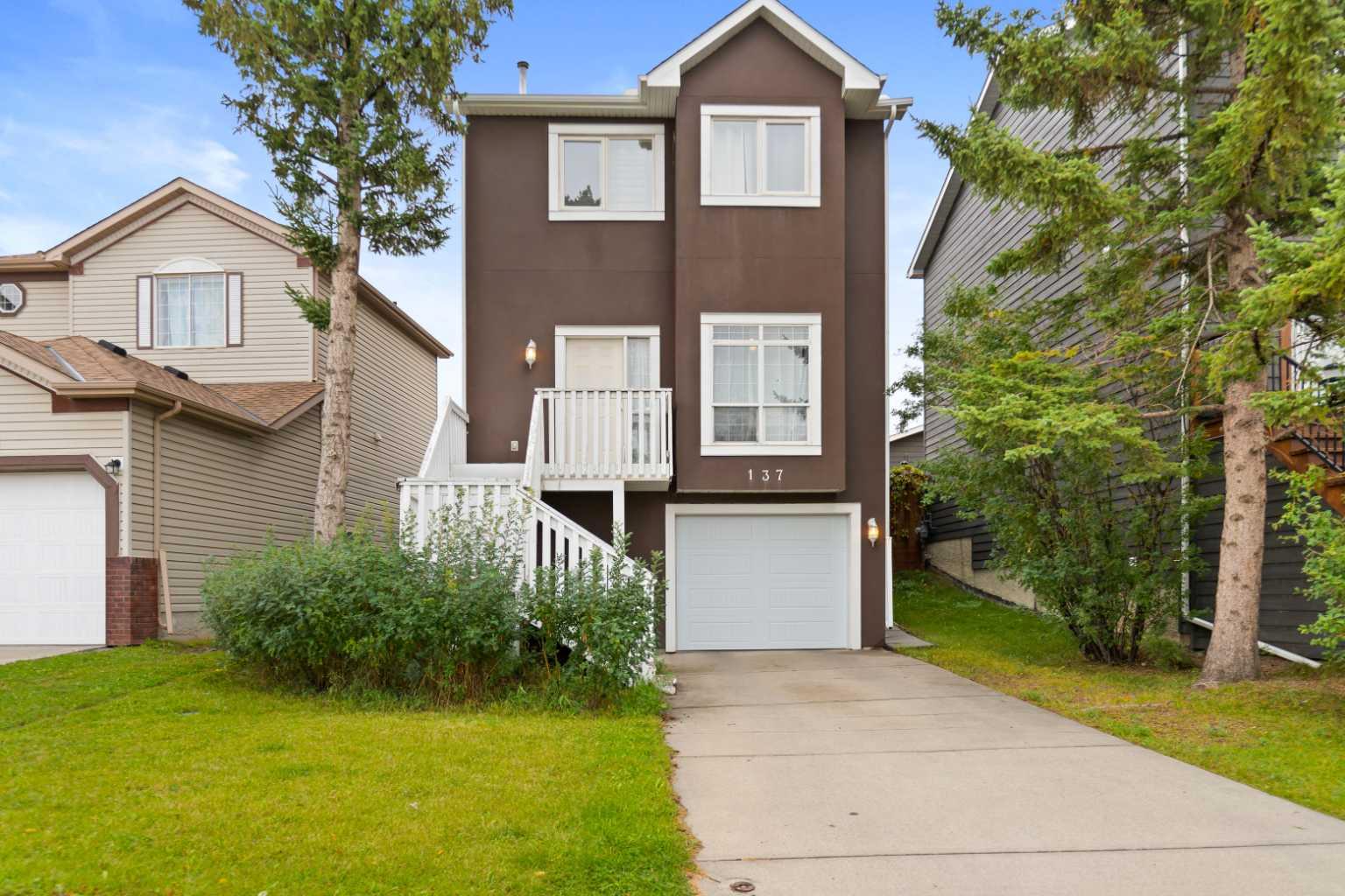 137 Martinpark Way NE, T3J3M8