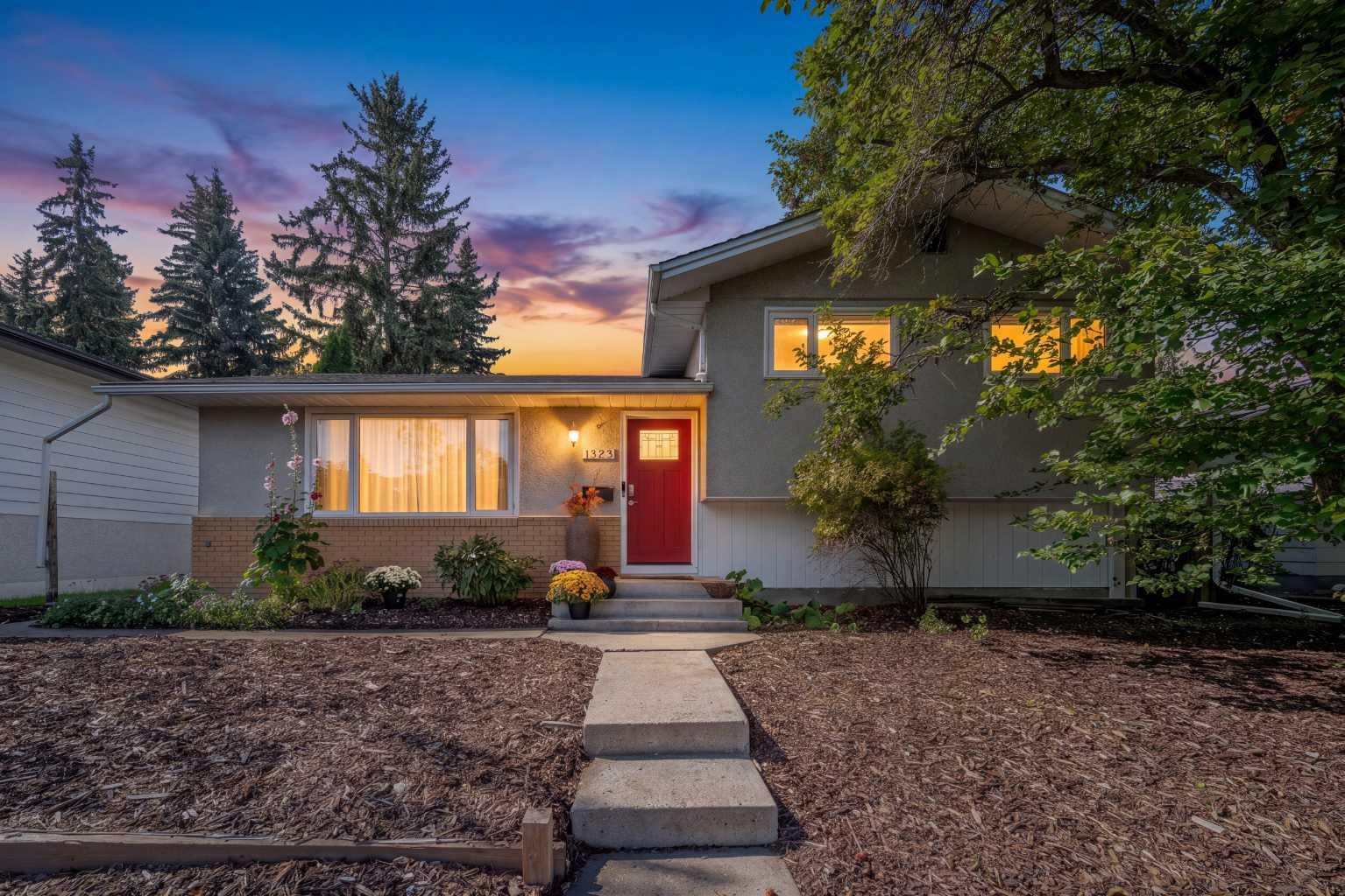 1323 University Drive NW, T2N 3Y8