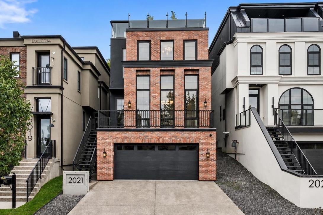 2021 27 Avenue SW, T2T 1H6