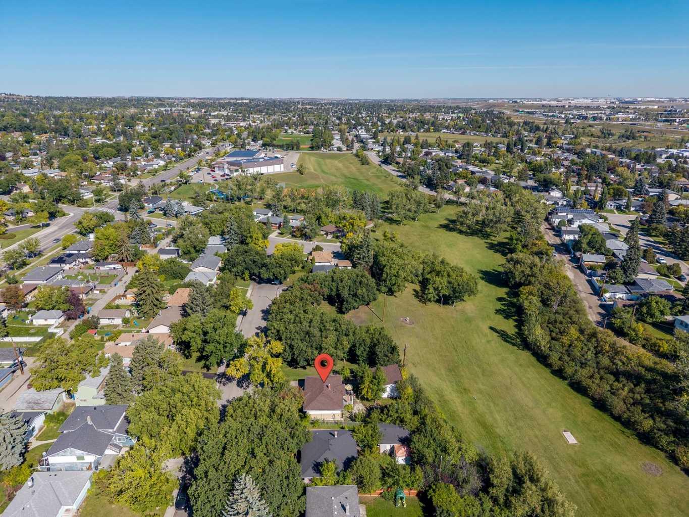 5428 Centre A Street NE, T2K 1J8