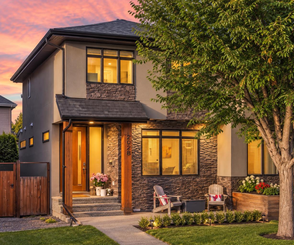 2028 37 Avenue SW, T2T 2H5