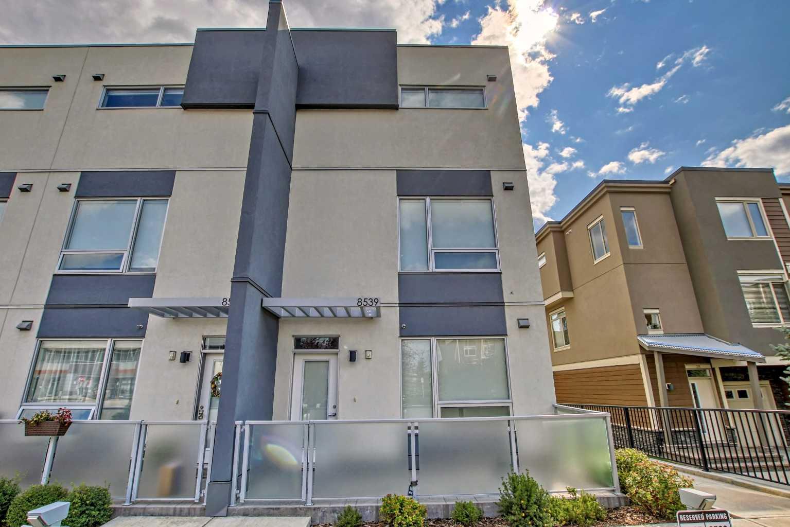 8539 8A Avenue SW, T3H 4C7