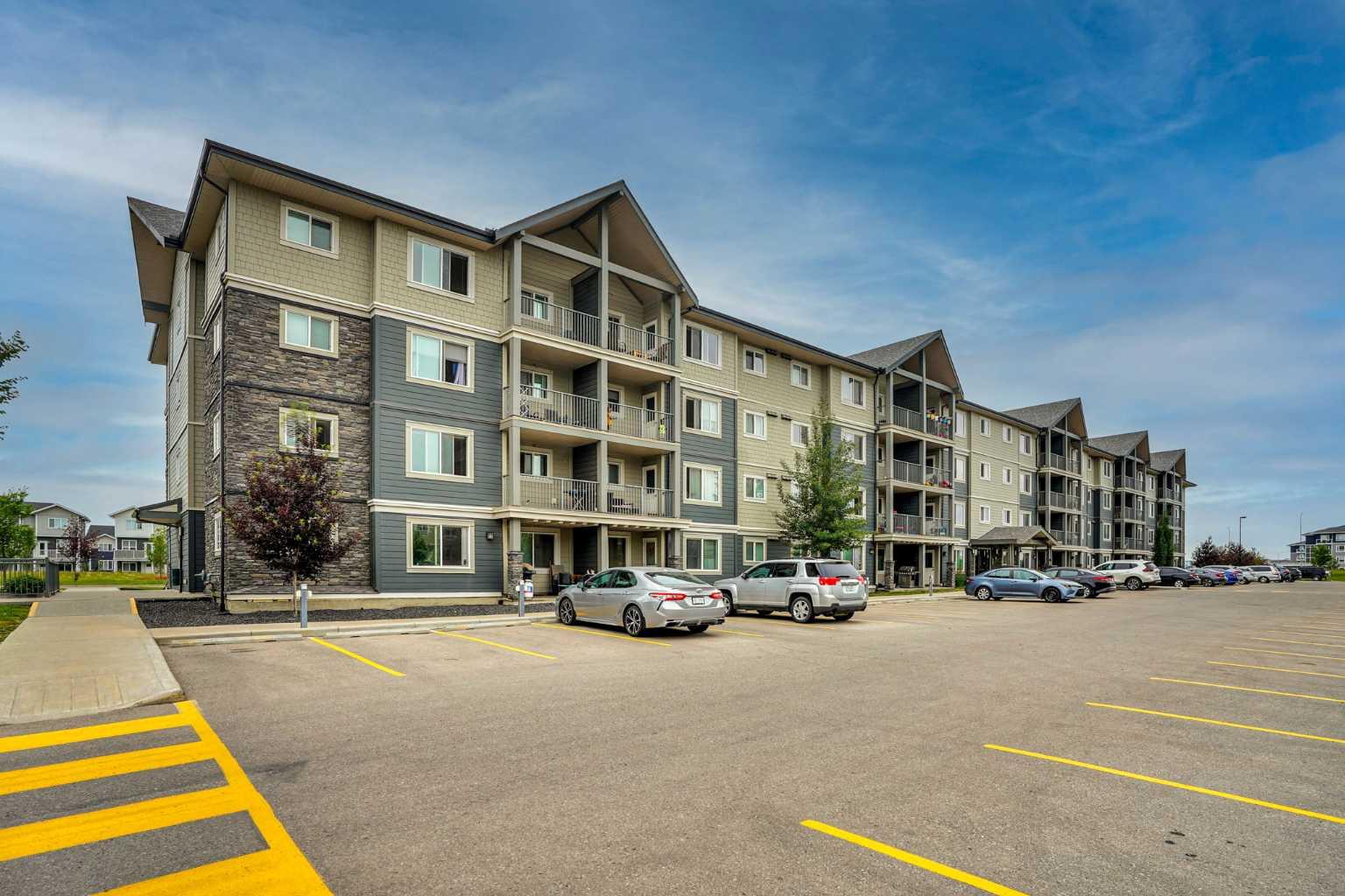 3320, 181 Skyview Ranch Manor NE, T3N 0V2