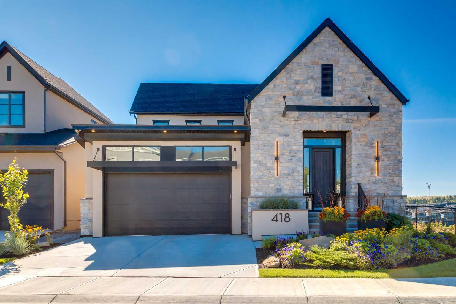 418 Crimson Ridge Place NW, T3L 0K8