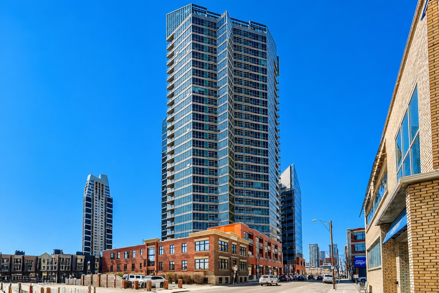 2203, 225 11 Avenue SE, T2G 0G3